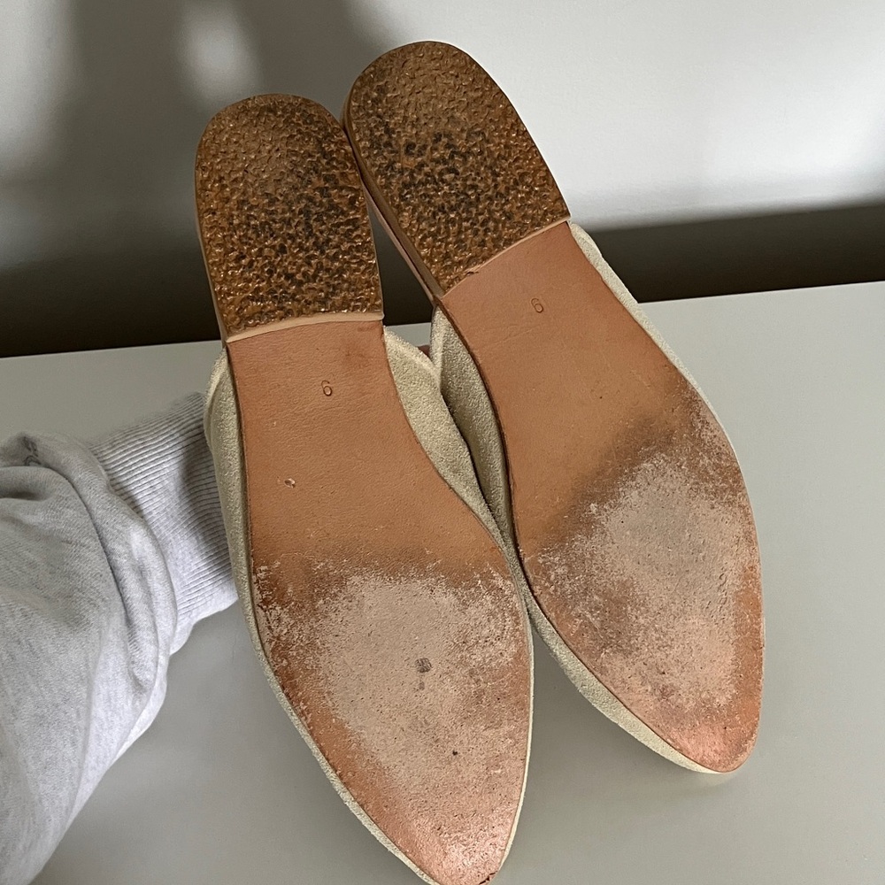 The Lei Studio Slides - Picture 5 of 6